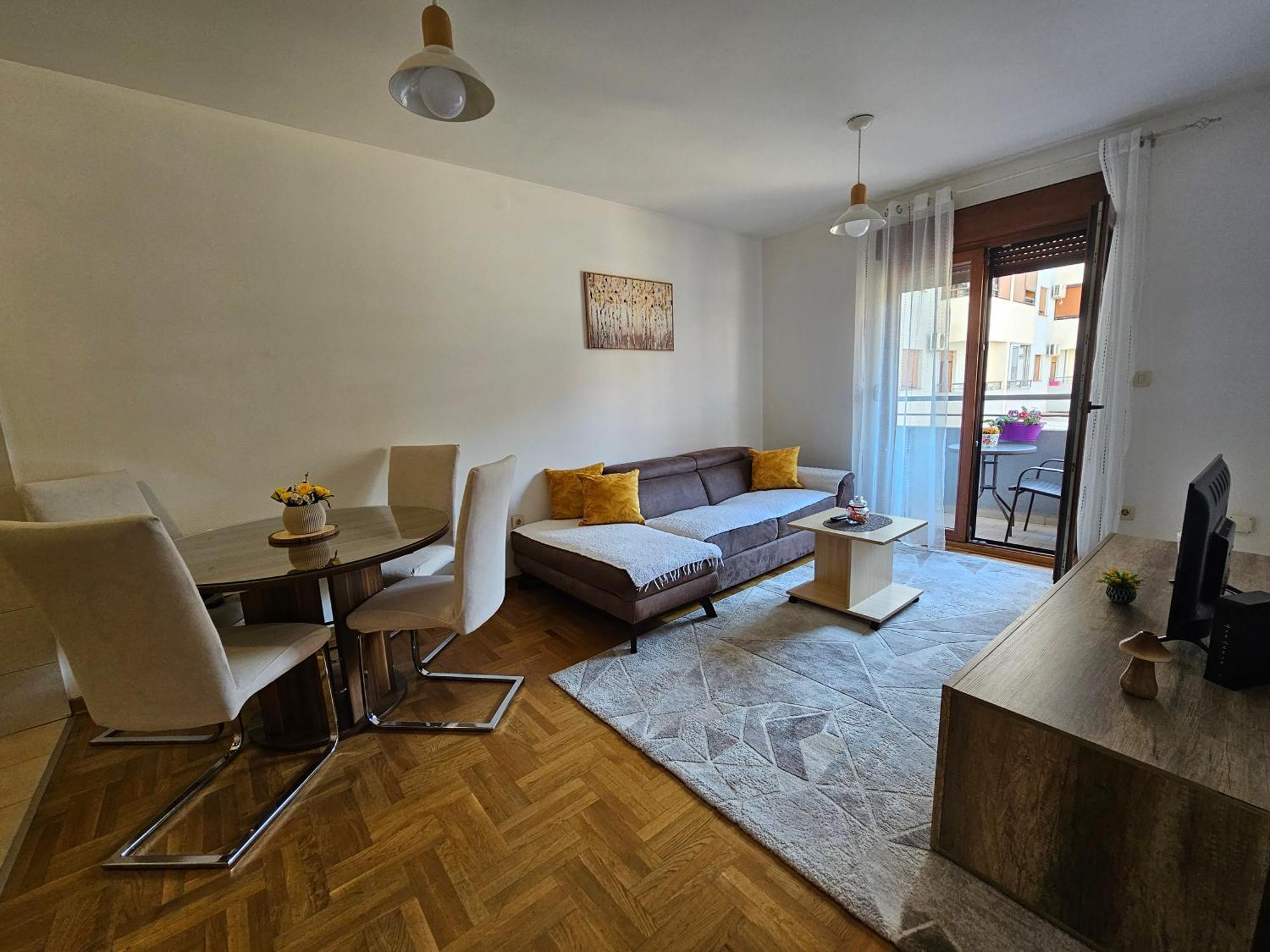 Luca Apartman Подгорица Экстерьер фото